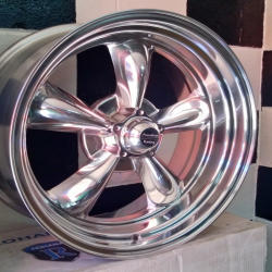 American Racing Torqu Thrust 18 x 8